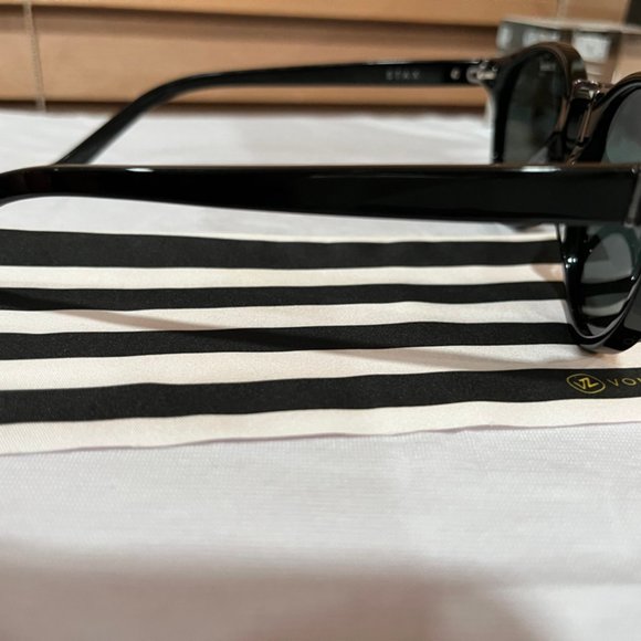 VonZipper Stax sunglasses (black frame/vintage gray lenses) - Picture 3 of 7